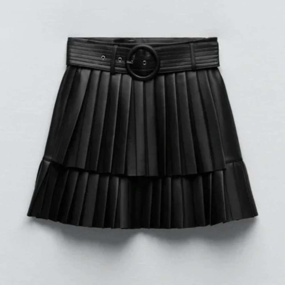[NWT] Zara Faux Leather Pleated Mini Skirt with Belt - XS